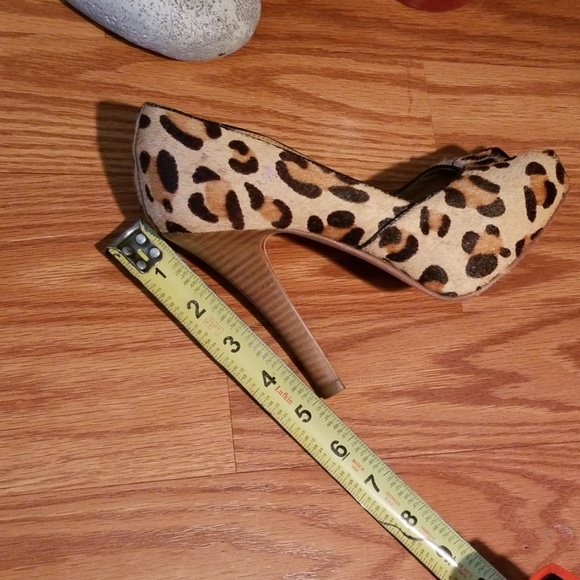 Steve madden cheetah heels 5 1/2 - Picture 7 of 7